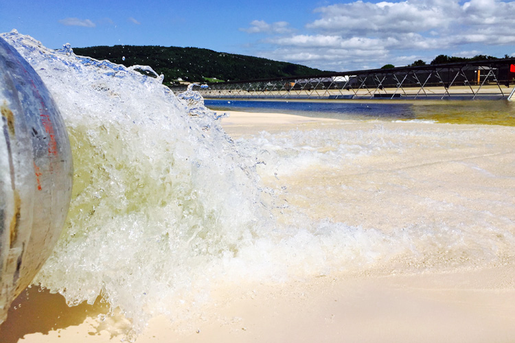 Image surfsnowdonia6.jpg