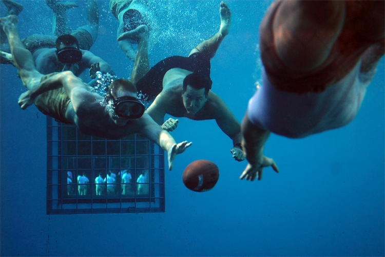 Image underwater-football.jpg