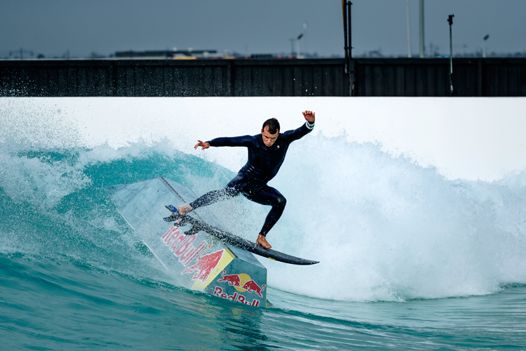 Image julian-wilson-wave-pool-surf-skate.jpg